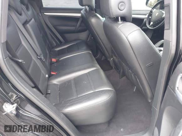 ✅ 2008 Porsche Cayenne S • VIN: WP1AB29PX8LA47023 • Lot: 43772836. Listed on IAAI with 172,608 mi. Free auction sales archive from the USA and detailed vehicle history report at DreamBid. Image 8.