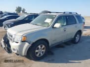 ✅ 2009 Ford Escape Limited • VIN: 1FMCU94G99KB00902 • Lot: 43276960. Wystawiony na IAAI z przebiegiem 138 567 mil. Bezpłatny archiwum sprzedaży aukcyjnych z USA i szczegółowy raport historii pojazdu na DreamBid. Zdjęcie 2.