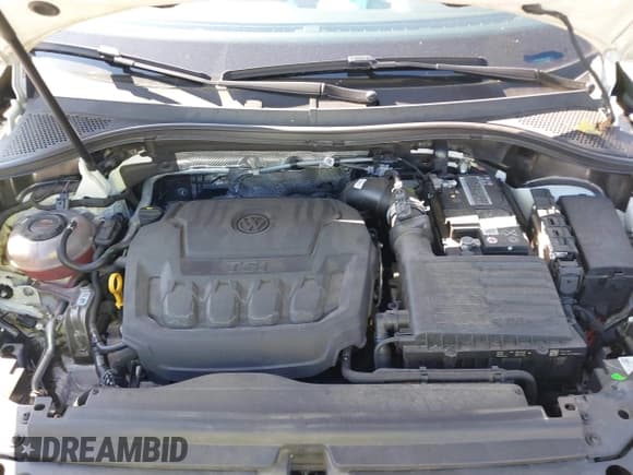 ✅ 2022 Volkswagen Tiguan S • VIN: 3VV0B7AX1NM099058 • Lot: 41771674. Wystawiony na IAAI z przebiegiem 49 789 mil. Bezpłatny archiwum sprzedaży aukcyjnych z USA i szczegółowy raport historii pojazdu na DreamBid. Zdjęcie 10.