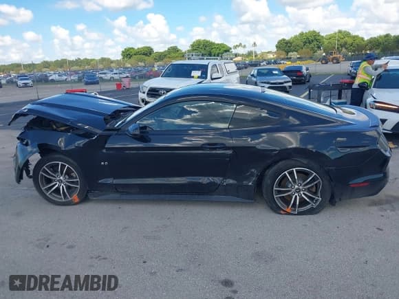 ✅ 2016 Ford Mustang EcoBoost • VIN: 1FA6P8TH8G5236307 • Lot: 42823503. Listed on IAAI with 140,028 mi. Free auction sales archive from the USA and detailed vehicle history report at DreamBid. Image 14.