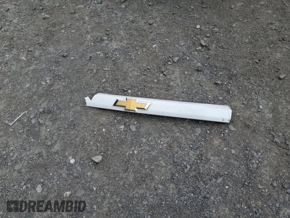 ✅ 2018 Chevrolet Silverado 1500 LTZ • VIN: 1GCVKSEC1JZ172386 • Lot: 53232485. Wystawiony na Copart z przebiegiem 87 251 mil. Bezpłatny archiwum sprzedaży aukcyjnych z USA i szczegółowy raport historii pojazdu na DreamBid. Zdjęcie 12.