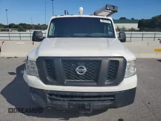 ✅ 2019 Nissan NV Cargo SV • VIN: 1N6BF0KM9KN805036 • Lot: 86189395. Wystawiony na Copart z przebiegiem 149 991 mil. Bezpłatny archiwum sprzedaży aukcyjnych z USA i szczegółowy raport historii pojazdu na DreamBid. Zdjęcie 5.