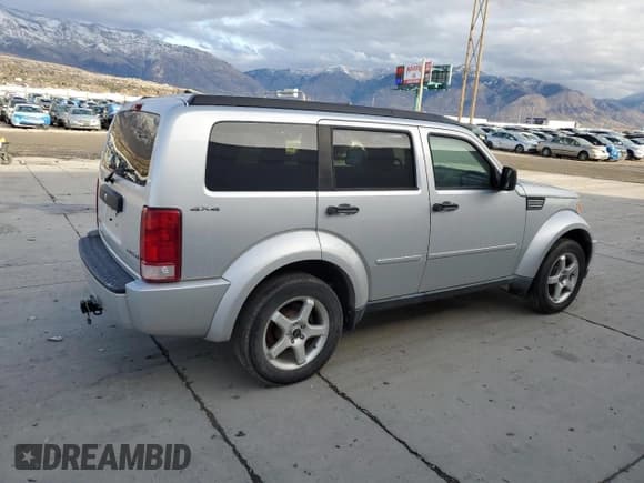 ✅ 2011 Dodge Nitro Heat • VIN: 1D4PU4GK2BW601396 • Лот: 93496365. Опубликован ранее на Copart с пробегом 200 186 миль. Бесплатный доступ к архиву аукционных продаж из США и подробный отчёт об истории автомобиля на DreamBid. Изображение 3.