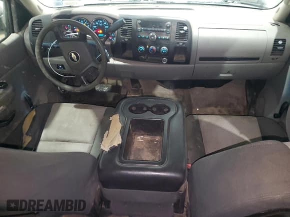 ✅ 2009 Chevrolet Silverado 2500HD Work Truck • VIN: 1GCHK43K99F138423 • Lot: 43836385. Wystawiony na Copart z przebiegiem 218 679 mil. Bezpłatny archiwum sprzedaży aukcyjnych z USA i szczegółowy raport historii pojazdu na DreamBid. Zdjęcie 8.