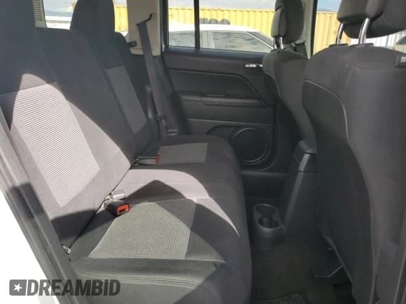 ✅ 2014 Jeep Patriot Sport • VIN: 1C4NJPBA4ED529288 • Лот: 86120215. Опубликован ранее на Copart с пробегом 59 308 миль. Бесплатный доступ к архиву аукционных продаж из США и подробный отчёт об истории автомобиля на DreamBid. Изображение 11.