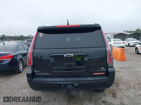 ✅ 2017 Chevrolet Suburban LS • VIN: 1GNSCGKC4HR289284 • Lot: 41503869. Listed on IAAI with 92,048 mi. Free auction sales archive from the USA and detailed vehicle history report at DreamBid. Image 16.