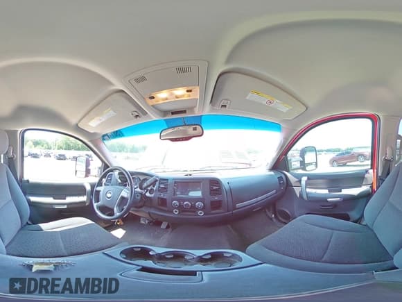 ✅ 2007 Chevrolet Silverado 2500HD 1LT • VIN: 1GCHC23K97F505321 • Lot: 58140565. Wystawiony na Copart z przebiegiem 255 950 mil. Bezpłatny archiwum sprzedaży aukcyjnych z USA i szczegółowy raport historii pojazdu na DreamBid. Zdjęcie 14.