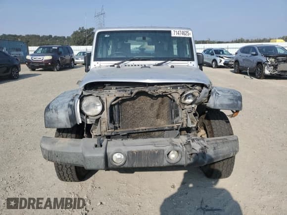 ✅ 2010 Jeep Wrangler Unlimited Sport • VIN: 1J4BZ3H10AL147880 • Lot: 71474625. Wystawiony na Copart z przebiegiem 188 107 mil. Bezpłatny archiwum sprzedaży aukcyjnych z USA i szczegółowy raport historii pojazdu na DreamBid. Zdjęcie 5.