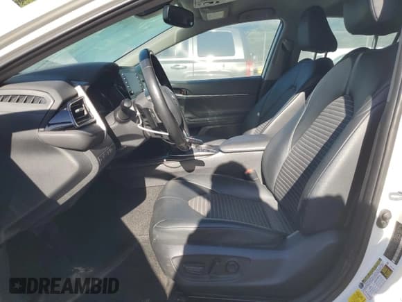 ✅ 2022 Toyota Camry Hybrid SE • VIN: 4T1T31AK1NU035765 • Lot: 84970985. Listed on Copart with 220,232 mi. Free auction sales archive from the USA and detailed vehicle history report at DreamBid. Image 7.
