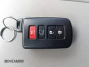 ✅ 2018 Toyota Highlander SE • VIN: 5TDJZRFH1JS817410 • Lot: 43616481. Listed on IAAI with 103,733 mi. Free auction sales archive from the USA and detailed vehicle history report at DreamBid. Image 11.