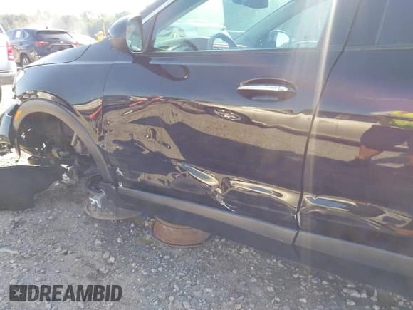 ✅ 2023 Buick Encore GX Essence • VIN: KL4MMFSL4PB075096 • Lot: 42557102. Listed on IAAI with 28,826 mi. Free auction sales archive from the USA and detailed vehicle history report at DreamBid. Image 19.