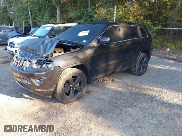 ✅ 2015 Jeep Grand Cherokee Laredo • VIN: 1C4RJFAG7FC711222 • Лот: 43140840. Опубликован ранее на IAAI с пробегом 113 485 миль. Бесплатный доступ к архиву аукционных продаж из США и подробный отчёт об истории автомобиля на DreamBid. Изображение 2.