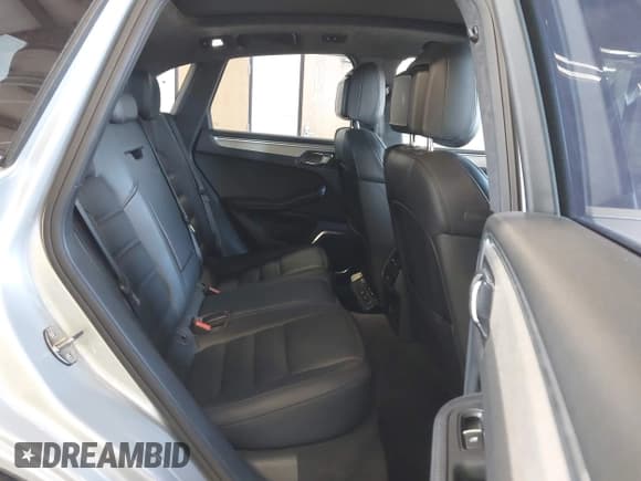 ✅ 2017 Porsche Macan Turbo • VIN: WP1AF2A53HLB60570 • Lot: 42499063. Listed on IAAI with 49,065 mi. Free auction sales archive from the USA and detailed vehicle history report at DreamBid. Image 8.