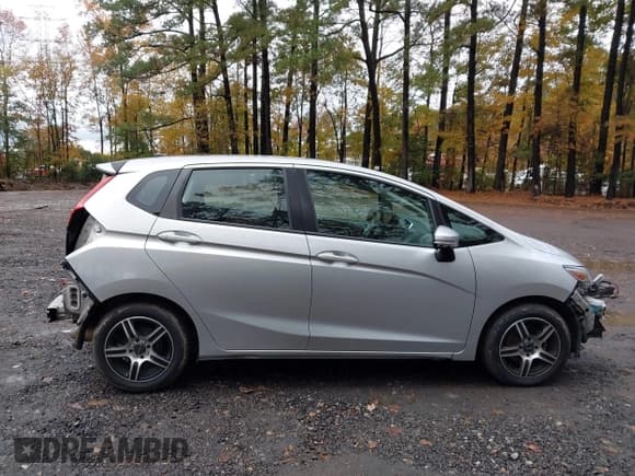 ✅ 2015 Honda Fit LX • VIN: 3HGGK5H5XFM749076 • Лот: 43561975. Опубликован ранее на IAAI с пробегом 94 352 миль. Бесплатный доступ к архиву аукционных продаж из США и подробный отчёт об истории автомобиля на DreamBid. Изображение 14.