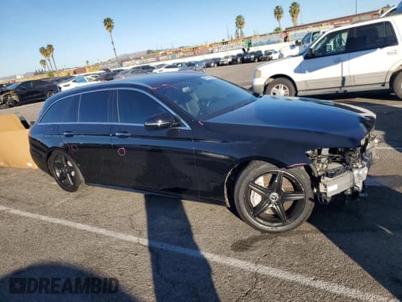 ✅ 2019 Mercedes-Benz E 450 • VIN: WDDZH6JB2KA528466 • Lot: 86706824. Listed on Copart with 25,922 mi. Free auction sales archive from the USA and detailed vehicle history report at DreamBid. Image 4.