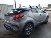✅ 2018 Toyota C-HR XLE Premium • VIN: NMTKHMBX0JR051417 • Lot: 43508524. Wystawiony na IAAI z przebiegiem 56 824 mil. Bezpłatny archiwum sprzedaży aukcyjnych z USA i szczegółowy raport historii pojazdu na DreamBid. Zdjęcie 4.