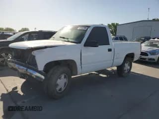 ✅ 1996 Chevrolet Silverado 1500 • VIN: 1GCEK14R1TZ150035 • Lot: 52452705. Wystawiony na Copart z przebiegiem 217 745 mil. Bezpłatny archiwum sprzedaży aukcyjnych z USA i szczegółowy raport historii pojazdu na DreamBid. Zdjęcie 1.