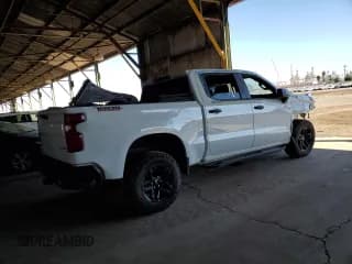 ✅ 2022 Chevrolet Silverado 1500 Custom Trail Boss • VIN: 3GCPDCED4NG525873 • Lot: 91329865. Wystawiony na Copart z przebiegiem Nie podano. Bezpłatny archiwum sprzedaży aukcyjnych z USA i szczegółowy raport historii pojazdu na DreamBid. Zdjęcie 3.