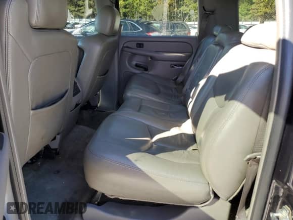 2004 Chevrolet Suburban LT с VIN 1GNEC16Z44J329672, выставлен на аукционе Copart как лот 76561674 с пробегом 202 322 миль миль и Списание • Salvage title. История ставок и продаж доступна на DreamBid. Изображение 11.