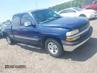 2000 Chevrolet Silverado 1500 z VIN 2GCEC19W9Y1385830, wystawiony jako IAAI lot #42343116 z przebiegiem 251 050 mil mil oraz . Historia ofert i sprzedaży dostępna na DreamBid. Obrazek 1.