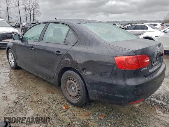 ✅ 2013 Volkswagen Jetta • VIN: 3VW2K7AJ4DM390815 • Lot: 95792385. Wystawiony na Copart z przebiegiem 110 395 mil. Bezpłatny archiwum sprzedaży aukcyjnych z USA i szczegółowy raport historii pojazdu na DreamBid. Zdjęcie 2.