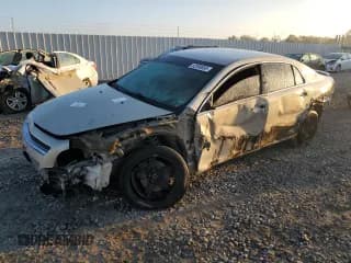 ✅ 2011 Chevrolet Malibu 1LS • VIN: 1G1ZB5E17BF130009 • Lot: 82098885. Wystawiony na Copart z przebiegiem Nie podano. Bezpłatny archiwum sprzedaży aukcyjnych z USA i szczegółowy raport historii pojazdu na DreamBid. Zdjęcie 1.