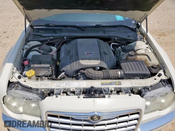 ✅ 2006 Chrysler 300 C • VIN: 2C3KA63H66H112904 • Lot: 56350555. Wystawiony na Copart z przebiegiem 100 530 mil. Bezpłatny archiwum sprzedaży aukcyjnych z USA i szczegółowy raport historii pojazdu na DreamBid. Zdjęcie 11.