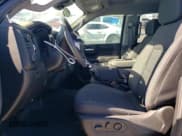 ✅ 2024 Chevrolet Silverado 1500 Custom • VIN: 1GCPDBEK1RZ116972 • Lot: 81566254. Wystawiony na Copart z przebiegiem 2 841 mil. Bezpłatny archiwum sprzedaży aukcyjnych z USA i szczegółowy raport historii pojazdu na DreamBid. Zdjęcie 7.