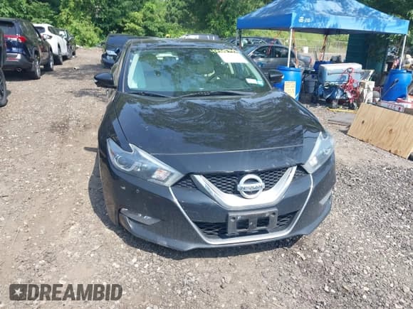 ✅ 2017 Nissan Maxima Platinum • VIN: 1N4AA6AP3HC457482 • Lot: 42568745. Listed on IAAI with 98,971 mi. Free auction sales archive from the USA and detailed vehicle history report at DreamBid. Image 12.