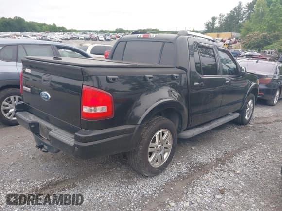 ✅ 2009 Ford Explorer Sport Trac Limited • VIN: 1FMEU33E29UA11862 • Lot: 42360950. Wystawiony na IAAI z przebiegiem 204 530 mil. Bezpłatny archiwum sprzedaży aukcyjnych z USA i szczegółowy raport historii pojazdu na DreamBid. Zdjęcie 4.