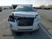 ✅ 2015 GMC Terrain SLT • VIN: 2GKFLSE30F6226155 • Лот: 81468865. Опубликован ранее на Copart с пробегом 132 288 миль. Бесплатный доступ к архиву аукционных продаж из США и подробный отчёт об истории автомобиля на DreamBid. Изображение 14.