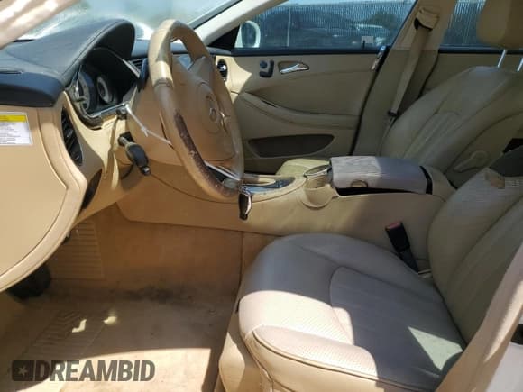 ✅ 2011 Mercedes-Benz CLS 550 • VIN: WDDDJ7CB1BA169578 • Лот: 69415244. Опубликован ранее на Copart с пробегом 173 769 миль. Бесплатный доступ к архиву аукционных продаж из США и подробный отчёт об истории автомобиля на DreamBid. Изображение 7.