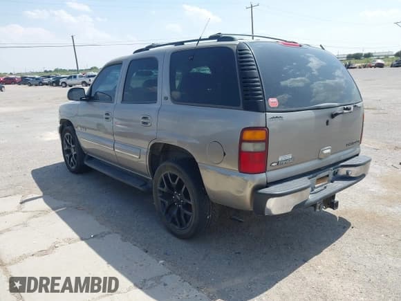 ✅ 2001 Chevrolet Tahoe LS • VIN: 1GNEK13T01J115096 • Lot: 42228258. Wystawiony na IAAI z przebiegiem 261 971 mil. Bezpłatny archiwum sprzedaży aukcyjnych z USA i szczegółowy raport historii pojazdu na DreamBid. Zdjęcie 3.