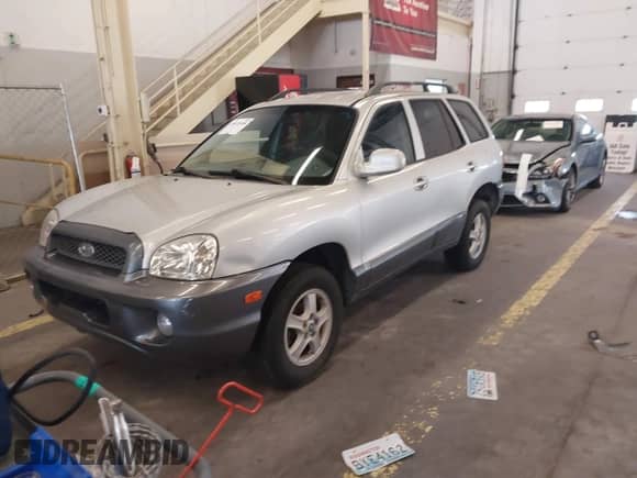 2004 Hyundai Santa Fe GLS с VIN KM8SC73EX4U813050, выставлен на аукционе IAAI как лот 40670488 с пробегом 234 125 миль миль и . История ставок и продаж доступна на DreamBid. Изображение 2.