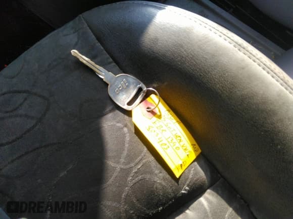 ✅ 2005 Saturn VUE • VIN: 5GZCZ63455S803403 • Lot: 41816330. Wystawiony na IAAI z przebiegiem 303 015 mil. Bezpłatny archiwum sprzedaży aukcyjnych z USA i szczegółowy raport historii pojazdu na DreamBid. Zdjęcie 11.