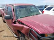 ✅ 2004 Chevrolet Silverado 1500 LS • VIN: 2GCEC19T041193650 • Lot: 42926558. Wystawiony na IAAI z przebiegiem 196 719 mil. Bezpłatny archiwum sprzedaży aukcyjnych z USA i szczegółowy raport historii pojazdu na DreamBid. Zdjęcie 1.