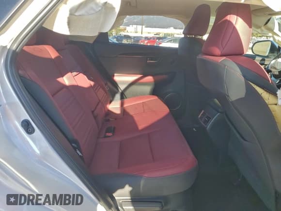 ✅ 2021 Lexus NX 300 • VIN: JTJDARBZ8M5021621 • Лот: 94379005. Опубликован ранее на Copart с пробегом 21 967 миль. Бесплатный доступ к архиву аукционных продаж из США и подробный отчёт об истории автомобиля на DreamBid. Изображение 11.