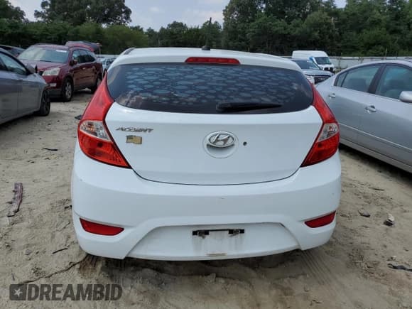✅ 2017 Hyundai Accent SE • VIN: KMHCT5AE0HU304909 • Лот: 67496884. Опубликован ранее на Copart с пробегом 100 472 миль. Бесплатный доступ к архиву аукционных продаж из США и подробный отчёт об истории автомобиля на DreamBid. Изображение 6.