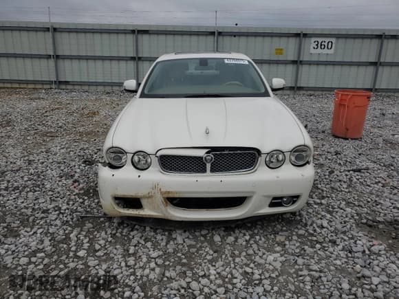 ✅ 2008 Jaguar XJ 8 LWB • VIN: SAJWA79B48SH21186 • Лот: 43704975. Опубликован ранее на Copart с пробегом 197 944 миль. Бесплатный доступ к архиву аукционных продаж из США и подробный отчёт об истории автомобиля на DreamBid. Изображение 5.