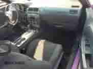 ✅ 2012 Dodge Challenger SXT • VIN: 2C3CDYAG7CH161977 • Lot: 72713354. Wystawiony na Copart z przebiegiem 240 769 mil. Bezpłatny archiwum sprzedaży aukcyjnych z USA i szczegółowy raport historii pojazdu na DreamBid. Zdjęcie 8.