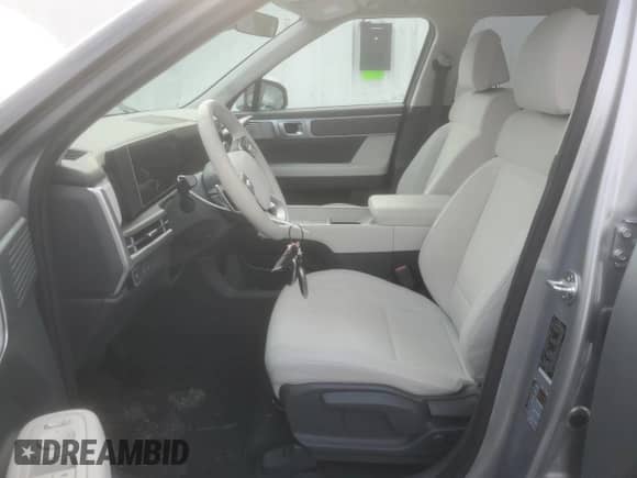 2024 Hyundai Santa Fe SE с VIN 5NMP1DGL0RH043611, выставлен на аукционе Copart как лот 82704414 с пробегом 1 676 миль миль и На запчасти • Non repairable. История ставок и продаж доступна на DreamBid. Изображение 7.