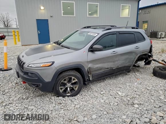 ✅ 2015 Jeep Cherokee Trailhawk • VIN: 1C4PJMBS4FW778003 • Лот: 93874095. Опубликован ранее на Copart с пробегом 137 574 миль. Бесплатный доступ к архиву аукционных продаж из США и подробный отчёт об истории автомобиля на DreamBid. Изображение 1.