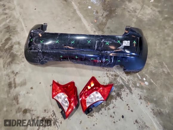 ✅ 2015 Nissan Note SL • VIN: 3N1CE2CP5FL414120 • Лот: 94950185. Опубликован ранее на Copart с пробегом 83 888 миль. Бесплатный доступ к архиву аукционных продаж из США и подробный отчёт об истории автомобиля на DreamBid. Изображение 12.