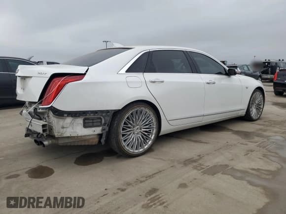 ✅ 2016 Cadillac CT6 RWD • VIN: 1G6KA5RX7GU161549 • Lot: 47631405. Wystawiony na Copart z przebiegiem 148 372 mil. Bezpłatny archiwum sprzedaży aukcyjnych z USA i szczegółowy raport historii pojazdu na DreamBid. Zdjęcie 3.