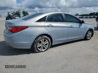 ✅ 2011 Hyundai Sonata GLS • VIN: 5NPEB4AC0BH121326 • Lot: 73179294. Listed on Copart with 153,451 mi. Free auction sales archive from the USA and detailed vehicle history report at DreamBid. Image 3.