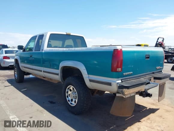 ✅ 1993 GMC Sierra 2500 • VIN: 1GTGK29N4PE563262 • Лот: 42767986. Опубликован ранее на IAAI с пробегом 158 127 миль. Бесплатный доступ к архиву аукционных продаж из США и подробный отчёт об истории автомобиля на DreamBid. Изображение 6.