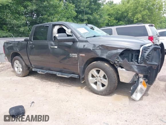 ✅ 2018 Ram 1500 Big Horn • VIN: 3C6RR7LT6JG226625 • Lot: 42594081. Wystawiony na IAAI z przebiegiem 46 585 mil. Bezpłatny archiwum sprzedaży aukcyjnych z USA i szczegółowy raport historii pojazdu na DreamBid. Zdjęcie 1.