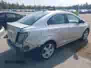 ✅ 2015 Chevrolet Sonic LTZ • VIN: 1G1JE5SB5F4208001 • Лот: 43265980. Размещён на IAAI с пробегом 112 924 миль миль. Получите бесплатный доступ к архиву аукционных продаж из США и посмотрите подробный отчёт об истории автомобиля на DreamBid. Изображение 4.