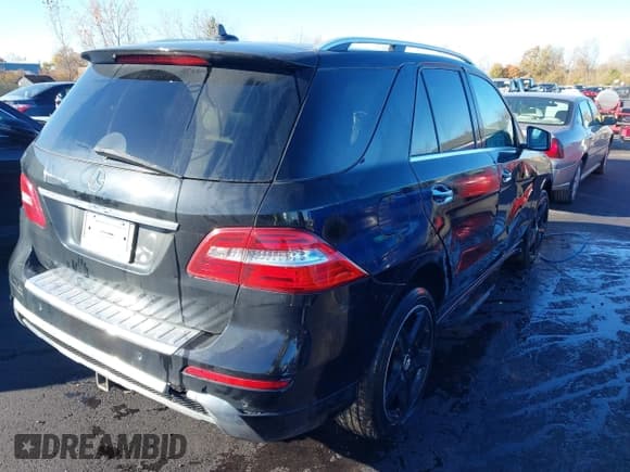 ✅ 2015 Mercedes-Benz M 350 • VIN: 4JGDA5HB0FA522238 • Lot: 43451752. Listed on IAAI with 157,276 mi. Free auction sales archive from the USA and detailed vehicle history report at DreamBid. Image 4.