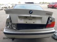 ✅ 1998 BMW 3 Series 318i • VIN: WBACC0324WEK27301 • Лот: 43749666. Опубликован ранее на IAAI с пробегом 224 555 миль. Бесплатный доступ к архиву аукционных продаж из США и подробный отчёт об истории автомобиля на DreamBid. Изображение 6.